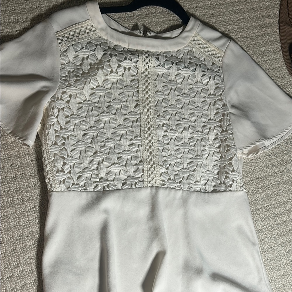 Elegant White Lace Women's Top